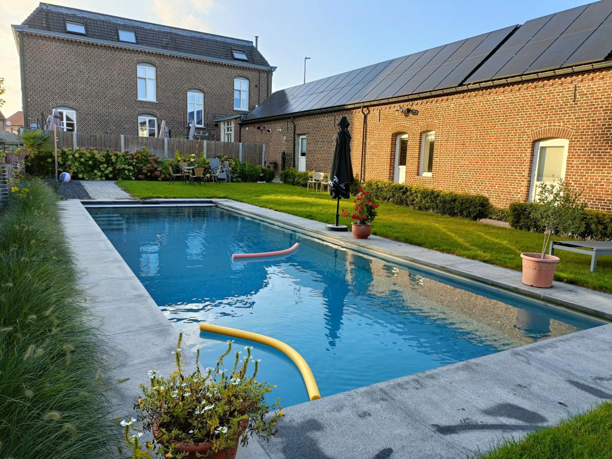B&B Het Doctershoes Kinrooi Exterior foto